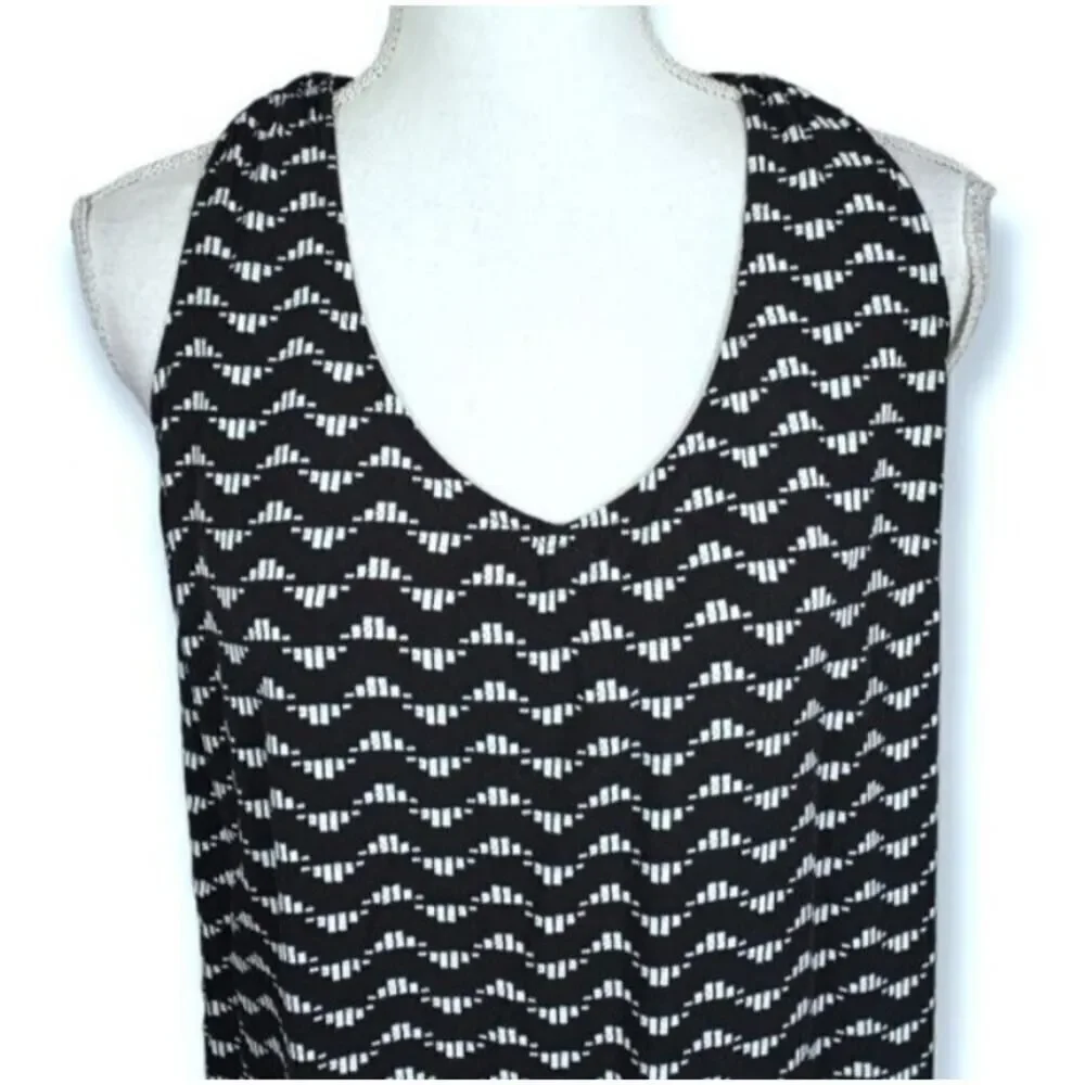 OLD NAVY BLACK & WHITE DRESS SZ.M EUC.